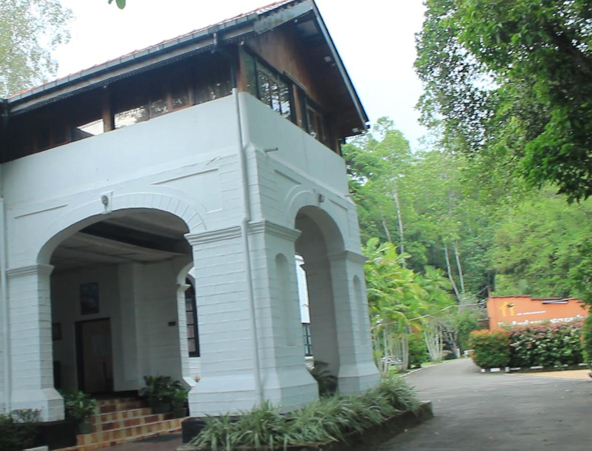 Ratnapura Rest House Hotel Exterior photo