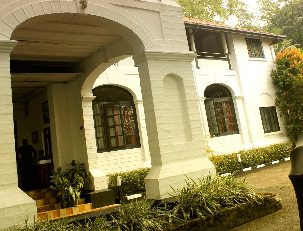 Ratnapura Rest House Hotel Exterior photo